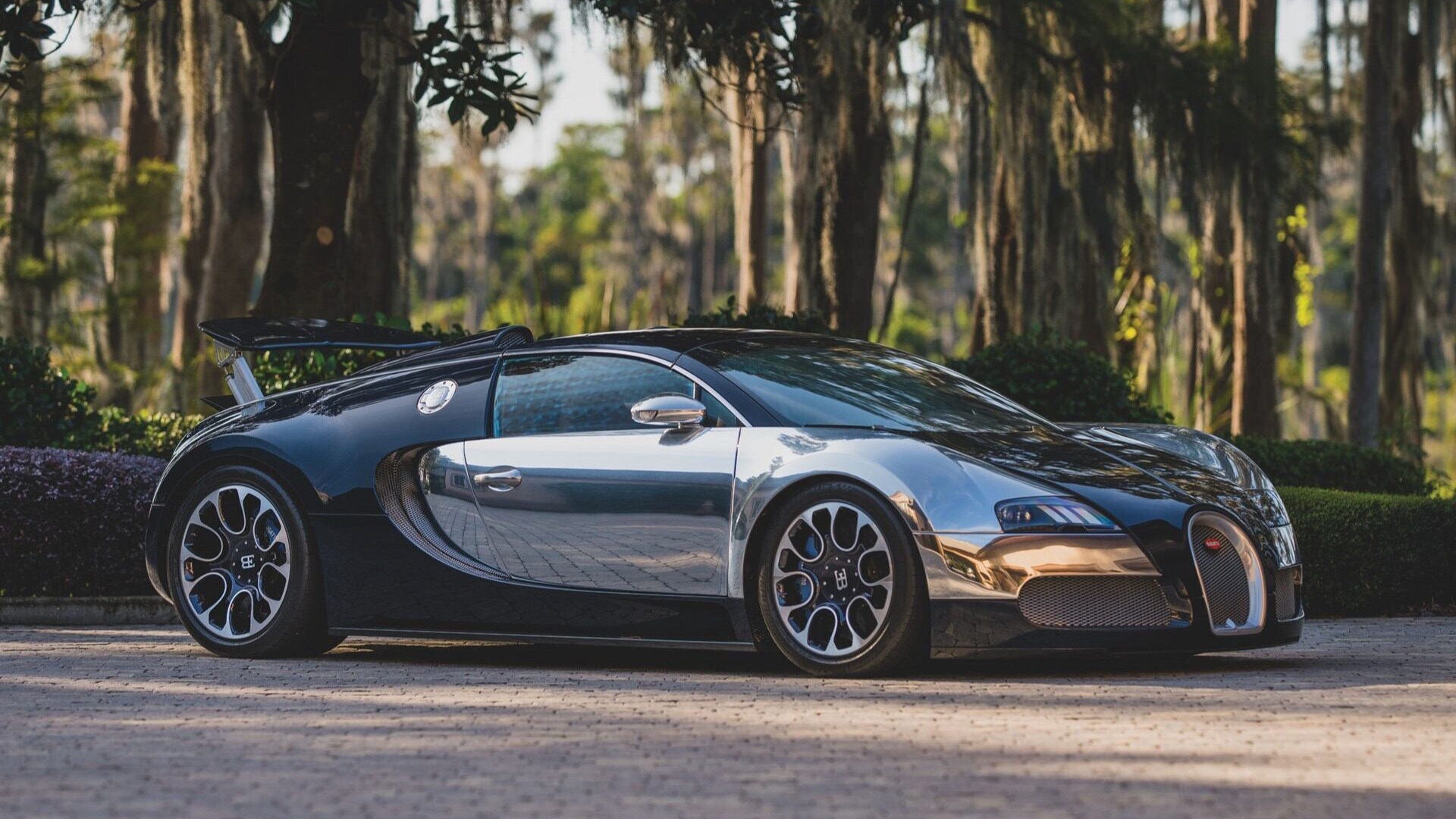 2010 Bugatti Veyron 16.4 Grand Sport ‘Sang Bleu’