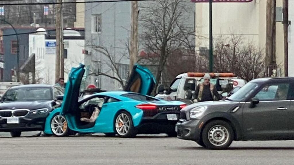 McLaren Artura crashes