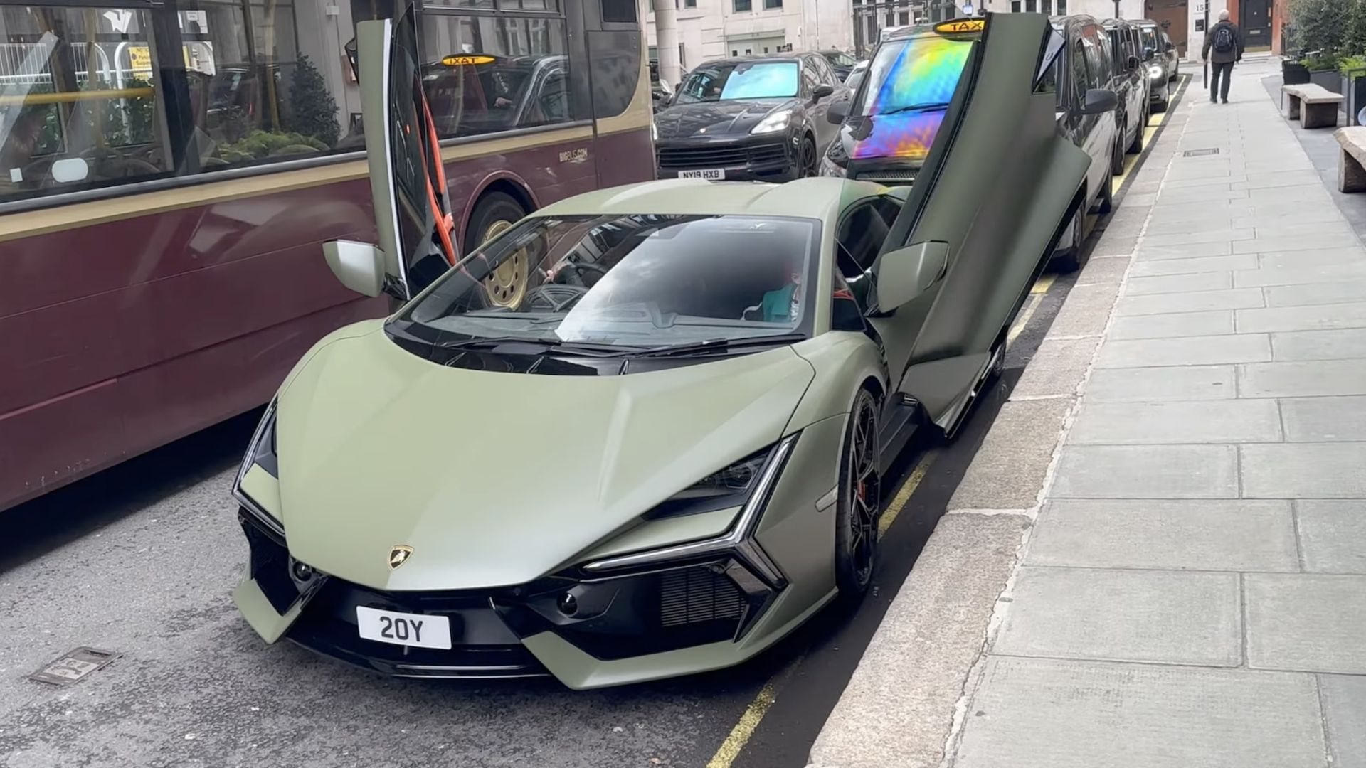 London Welcomes the Lamborghini Revuelto