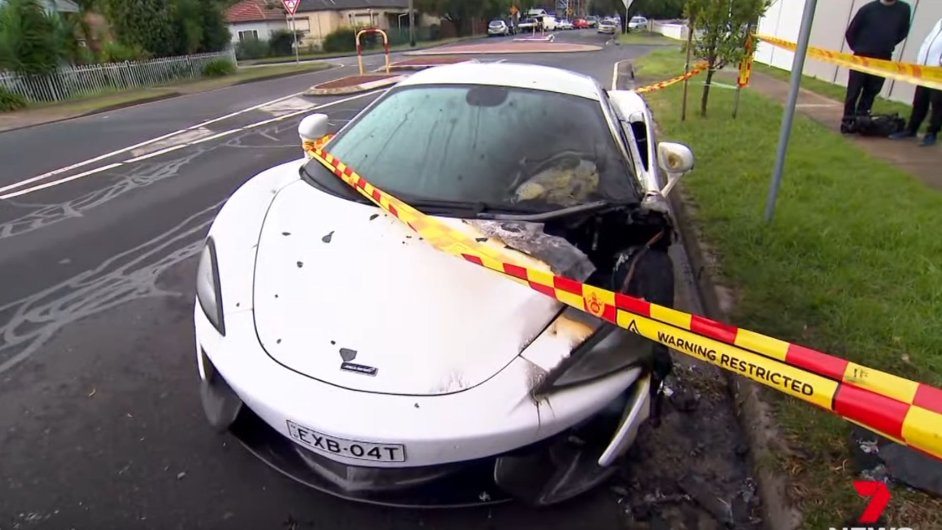 McLaren Set Ablaze with Pizza Boxes in Sydney