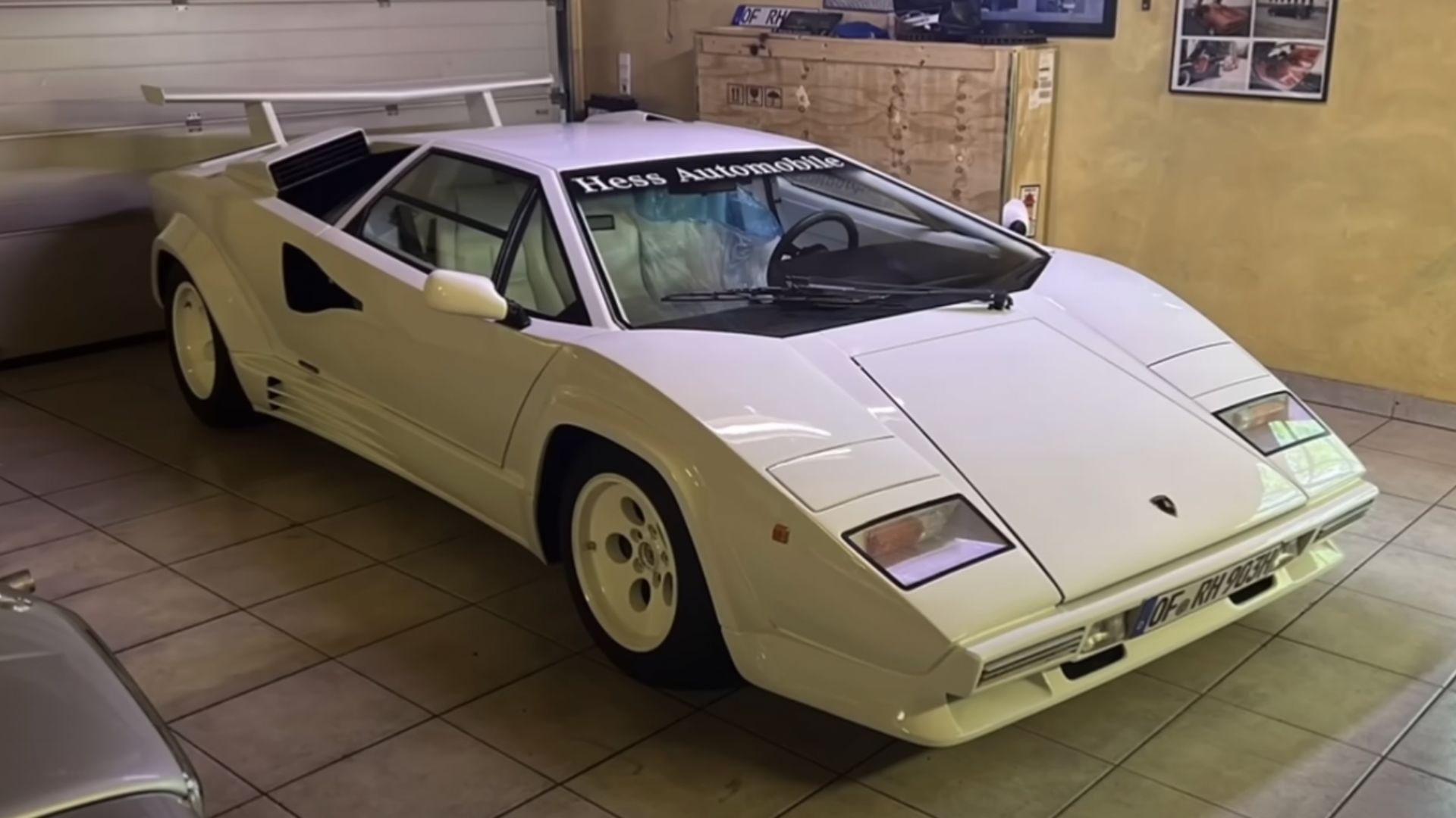 Man Buys Lamborghini Countach, Signs Contract on Car's Spoiler