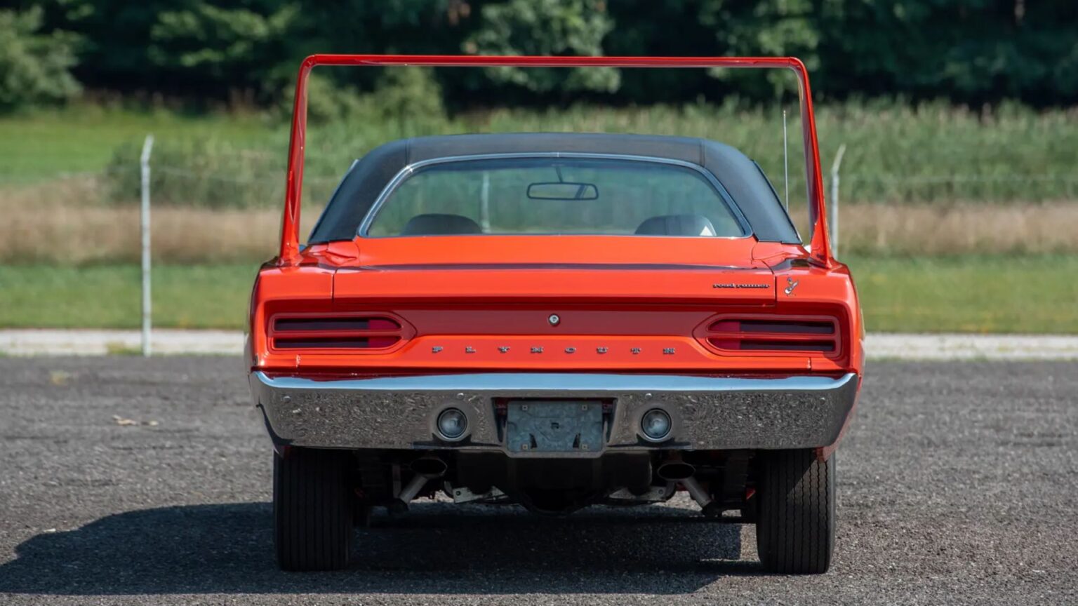 1970 Plymouth Road Runner Superbird with 440 'Six-Pack' V8 - Modern Car ...