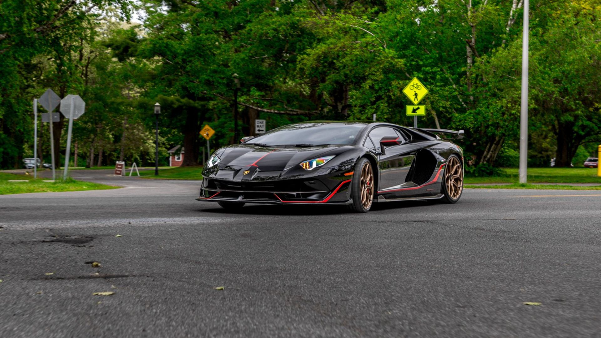 2020-lamborghini-370