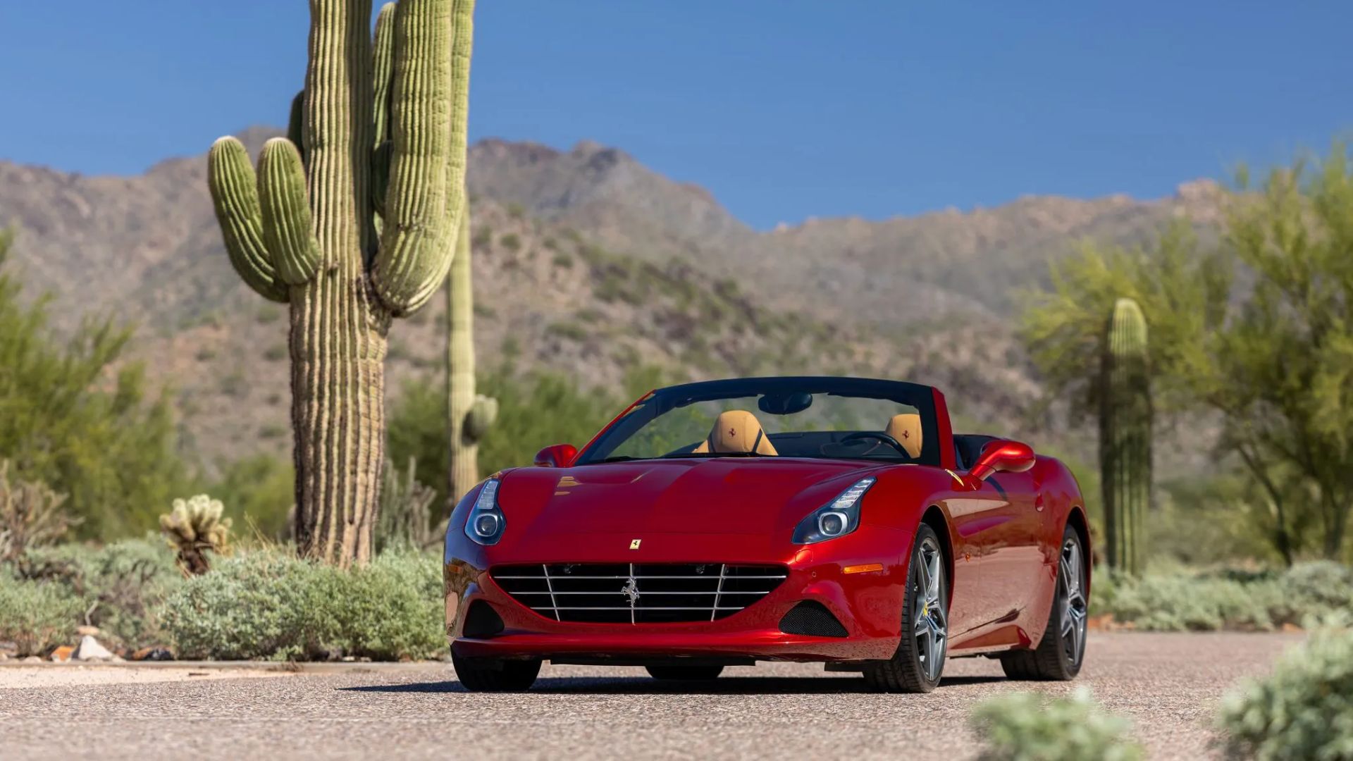 2016-ferrari-california-t-1442