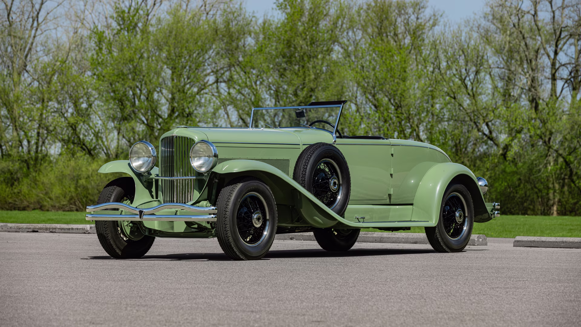 Murphy-Bodied 1933 Duesenberg Model J Heads to the Monterey Auction Block - featured image