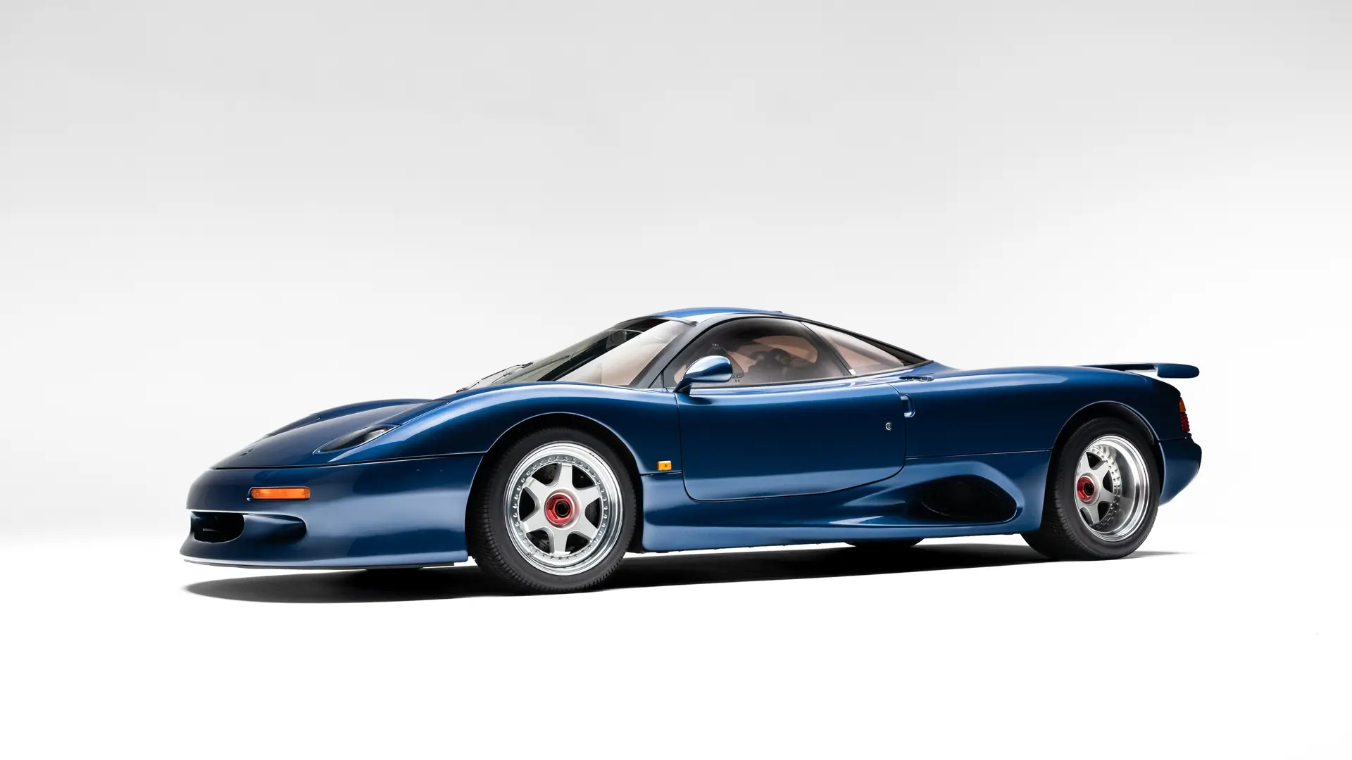This 191-Mile Jaguar XJR-15 Is a Record of Who Jaguar Used to Be - featured image