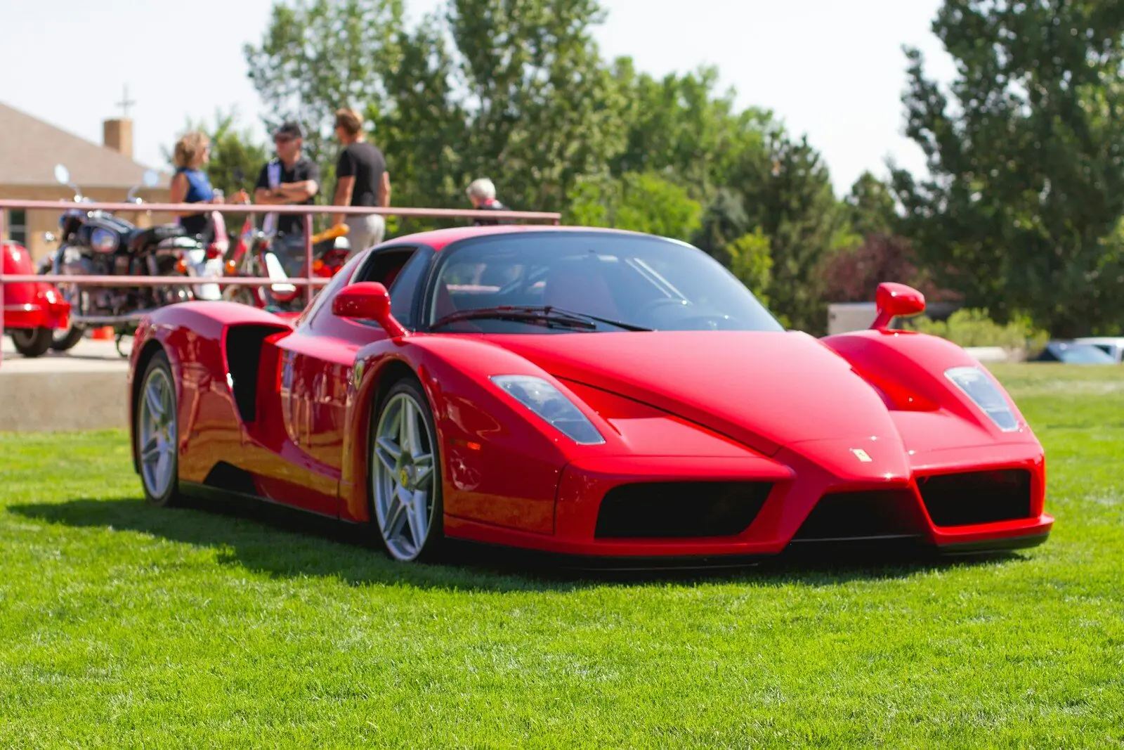 Market Movers: A Two-Speed Collector Car Market as the Top Sets Records and the Middle Cools - featured image
