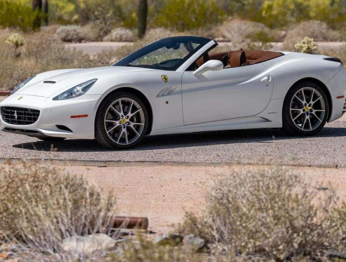 2010 Ferrari California side profile with retractable hardtop