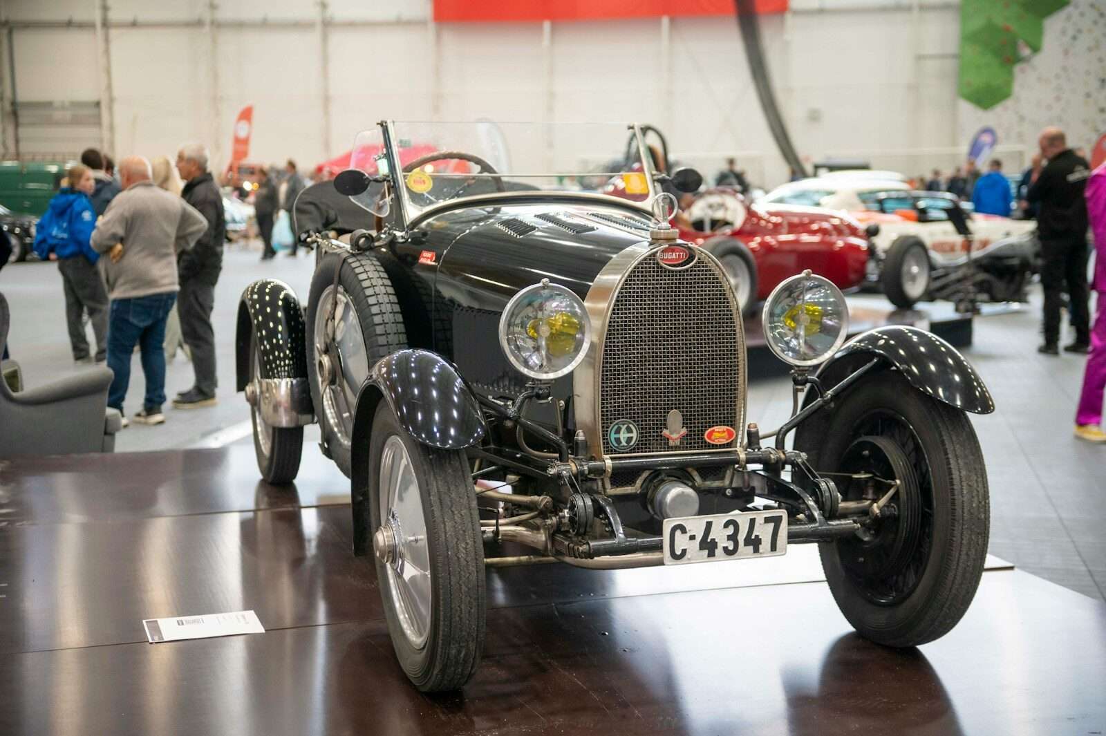 Collector Car Auction Guide: What’s Selling This Weekend (August 1–2, 2026) - featured image