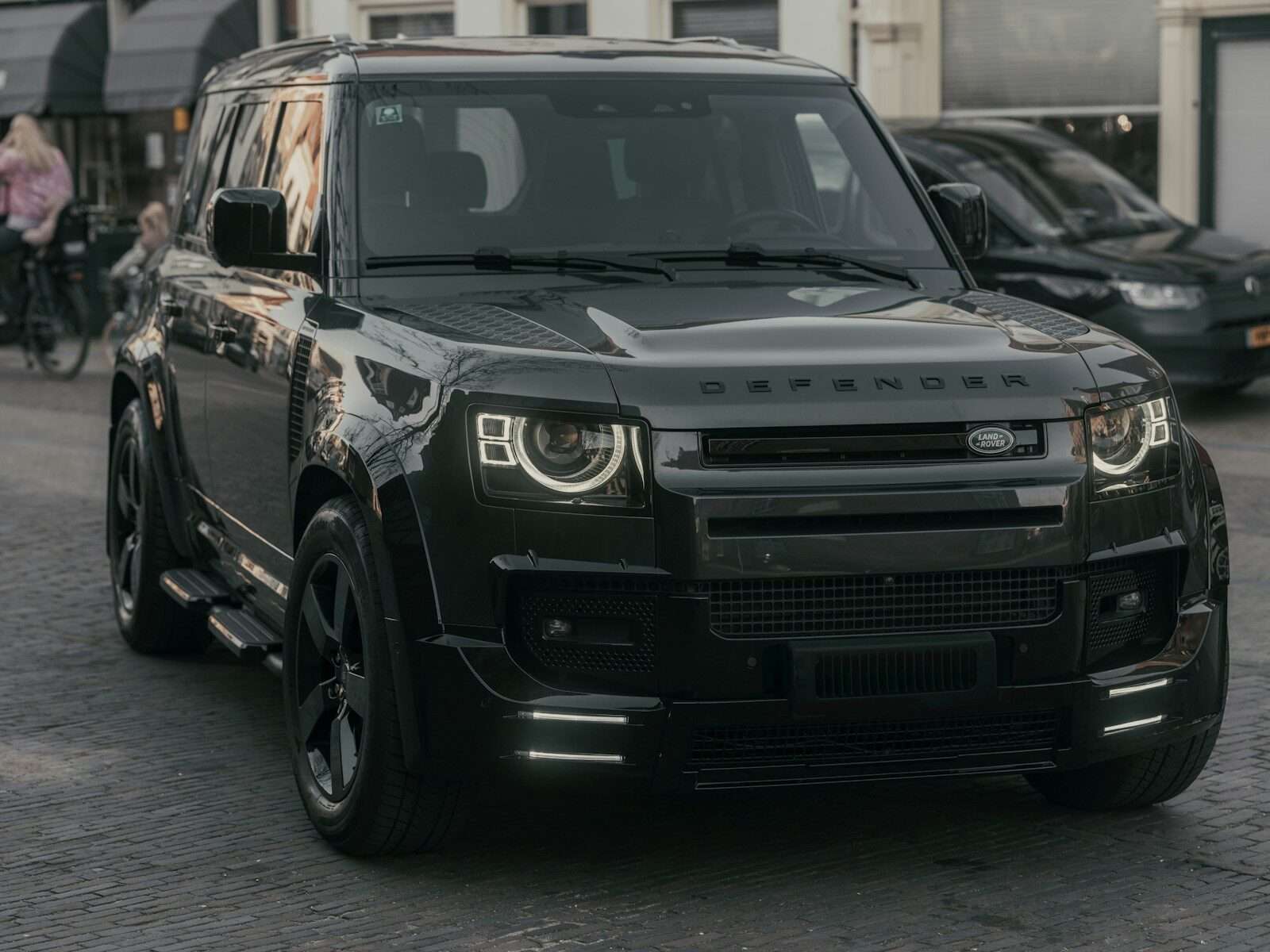 Helderburg’s $348,720 Re-Engineered Defender 110 Returns to Market After One Owner and 4,137 Miles - featured image