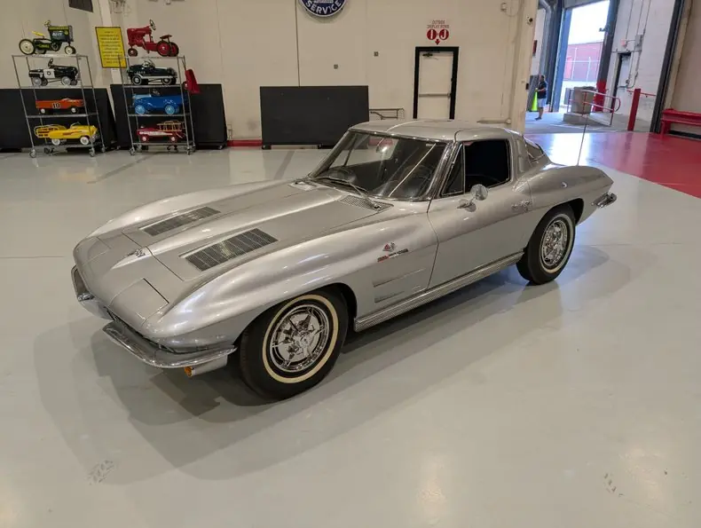 1963 Chevrolet Corvette Split-Window Coupe Crosses the Block at GAA - featured image