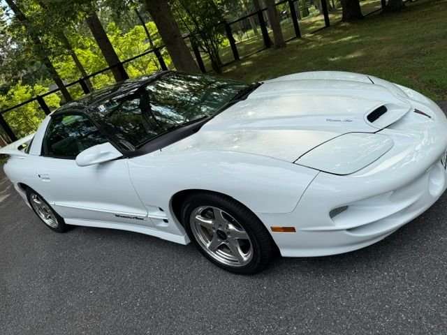 Fourth Gen at Carlisle Auctions: This Time-Capsule 1998 Pontiac Trans Am WS6 Is Ready to Turn Heads - featured image