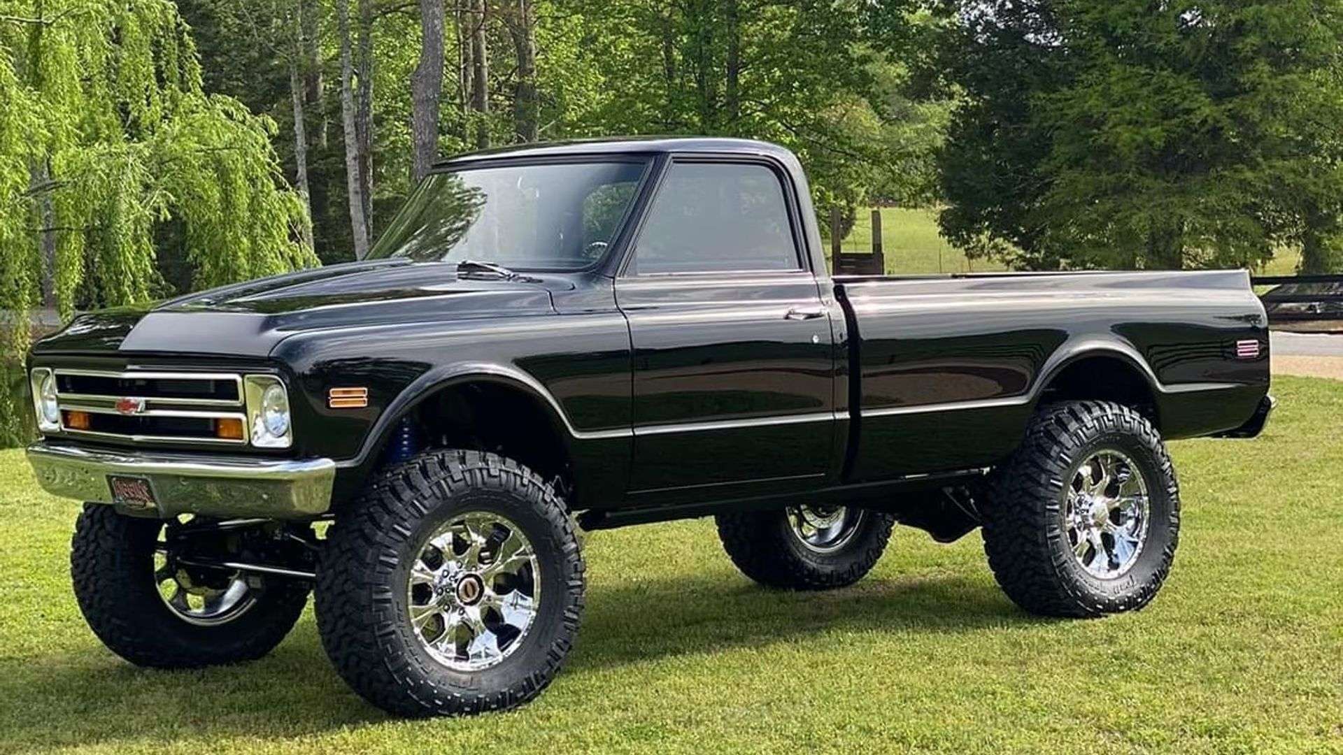 For Sale at Henderson Auctions: A Head-Turning 1969 Chevrolet C20 4×4 Restomod - featured image