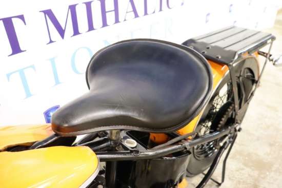 Solo seat and rear fender rack on the 1941 Harley-Davidson UL