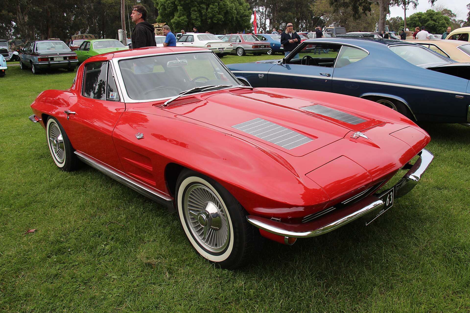 1963 Chevrolet Corvette Sting Ray split-window coupe