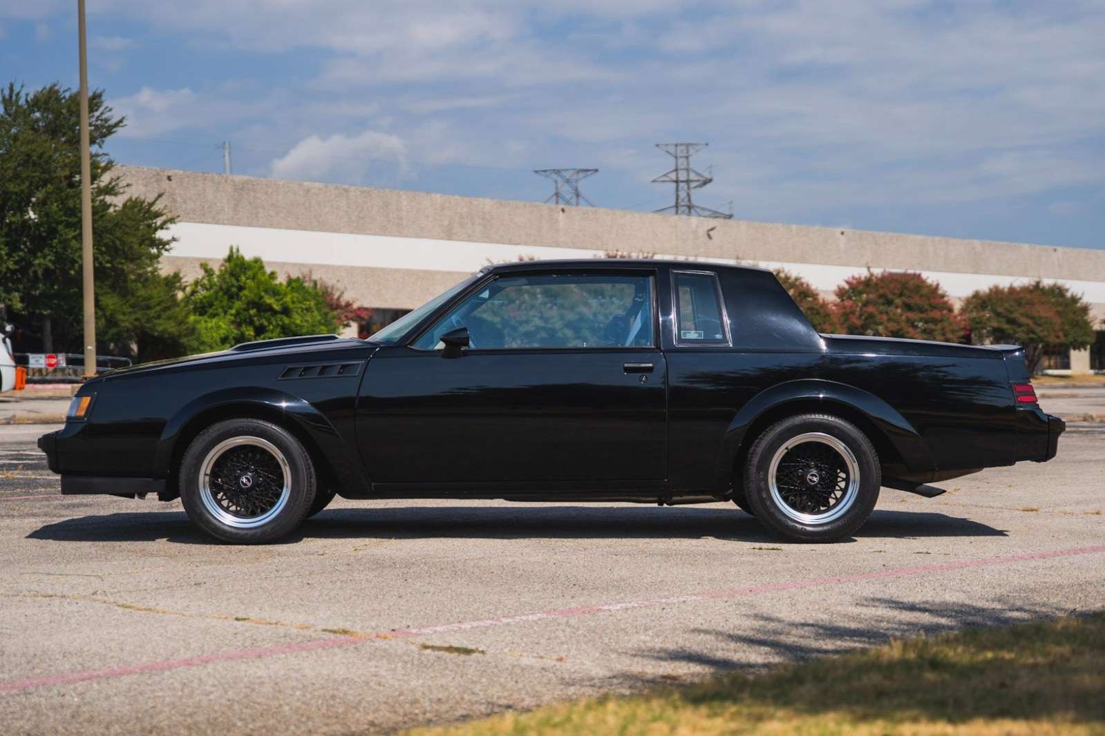 1987 Buick GNX #450 profile with composite wheel arch flares and fender vents
