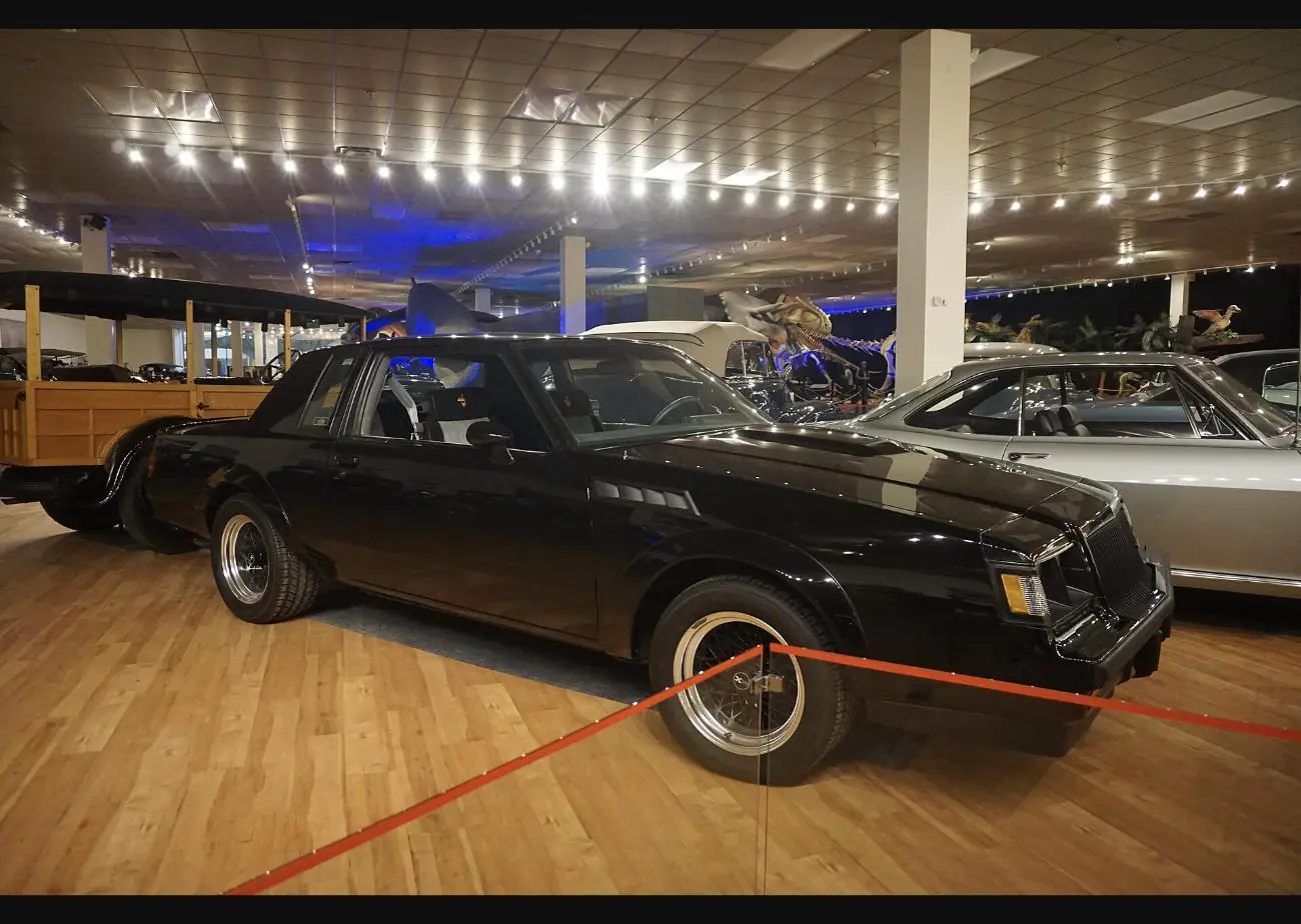 1987 Buick GNX Collector Spec Sheet: Production, Drivetrain, Weak Points and Values - featured image