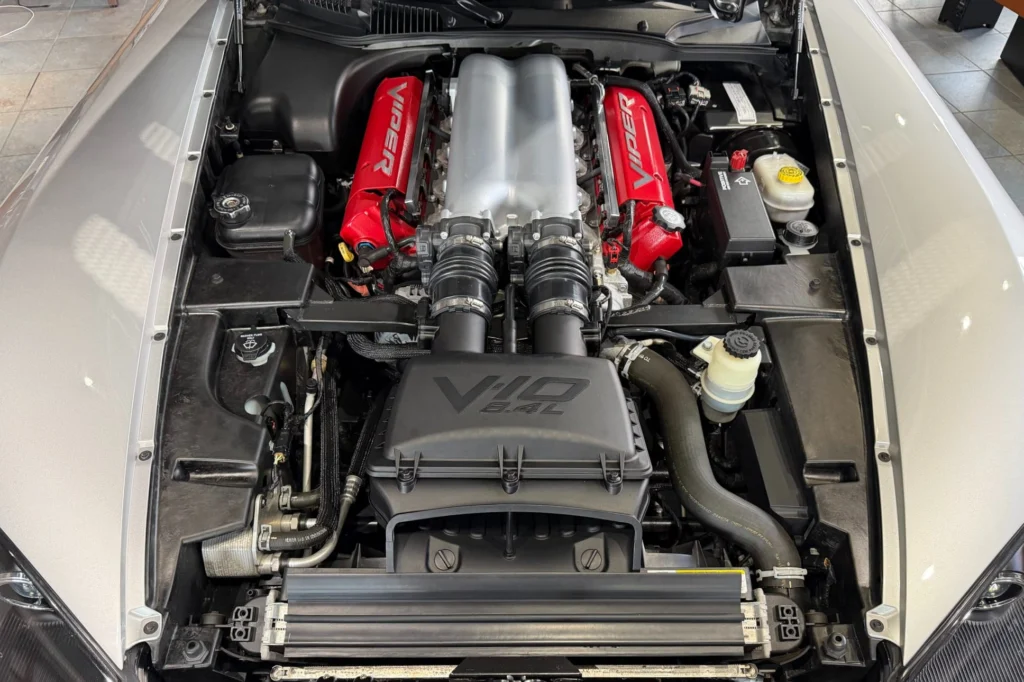 8.4-liter V10 engine in a 2010 Dodge Viper SRT-10 Roadster