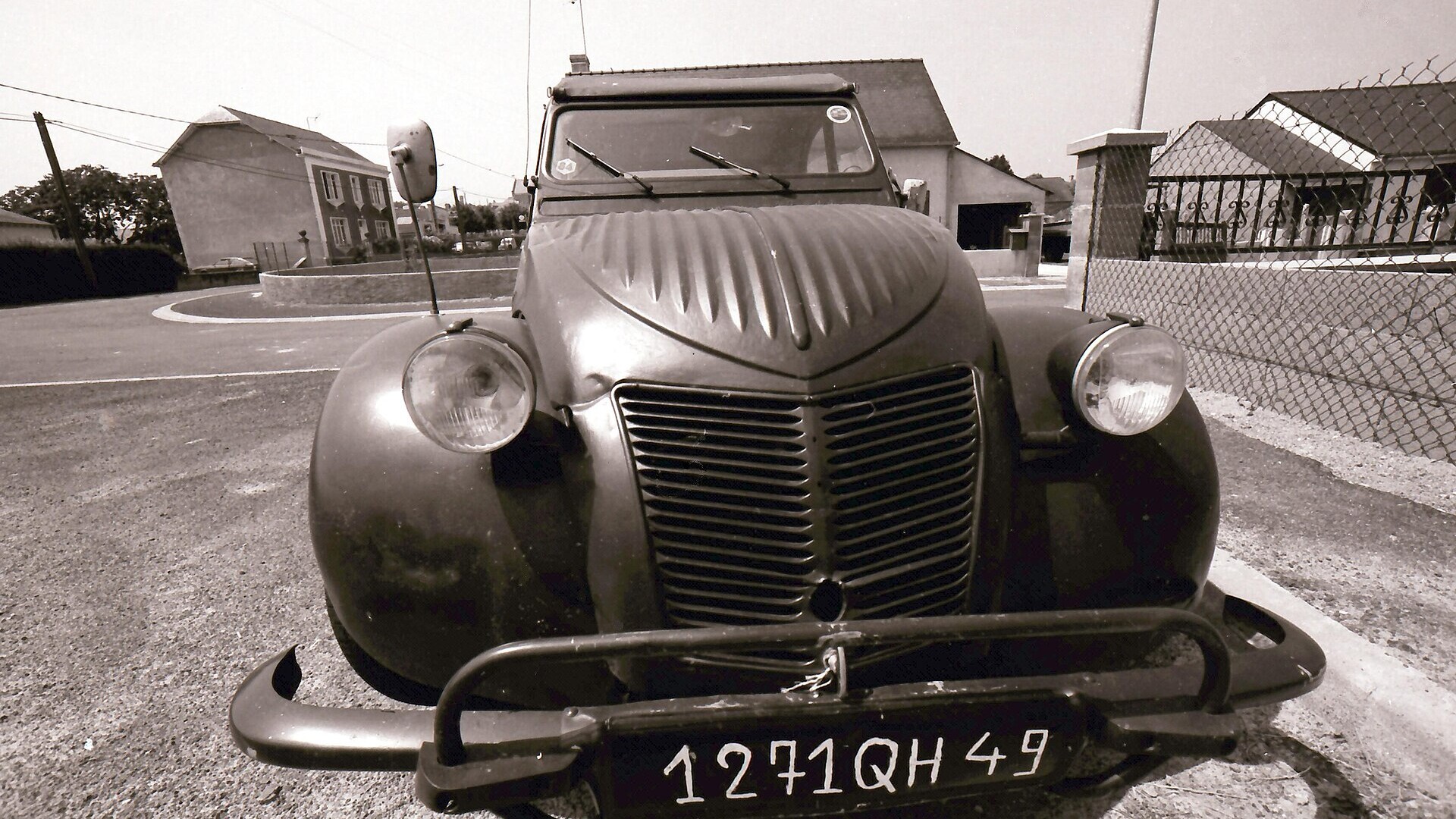 The Eendenmuseum’s 300 Citroën 2CVs Are Headed to Auction. The Real Test Is Depth, Not Rarity - featured image