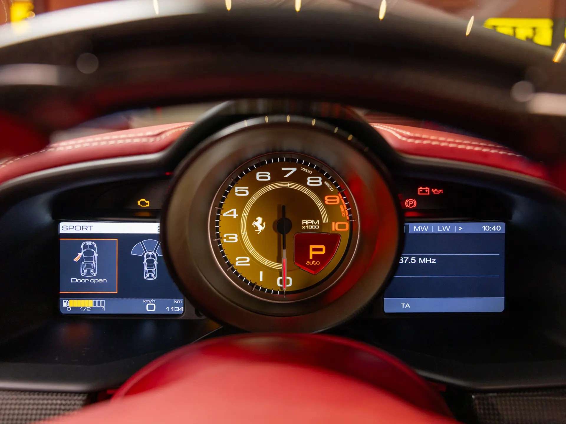 Optional yellow tachometer and instrument cluster of the auction 458 Speciale A