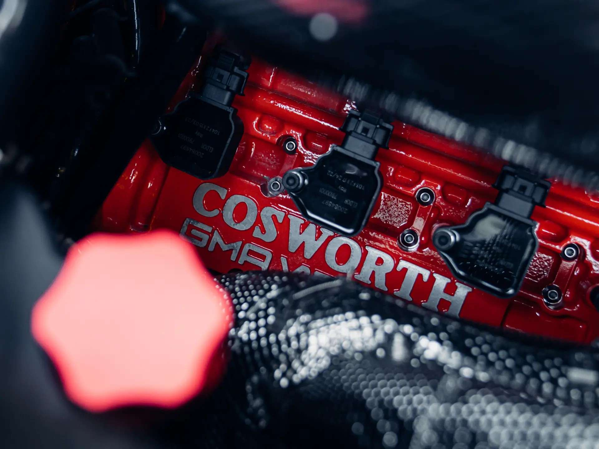 Red Cosworth V12 cam covers in Gordon Murray T.50 chassis 047
