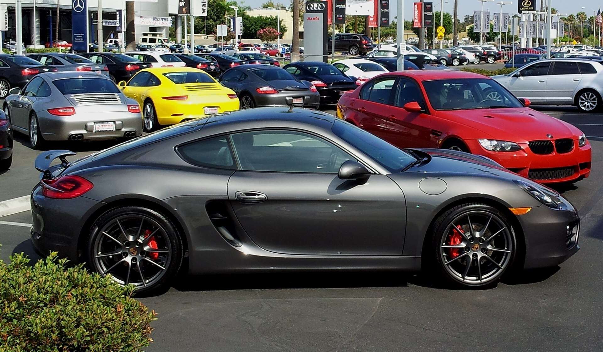 2014 Porsche Cayman S of the 981 generation, covered by the new PCCM Plus infotainment retrofit