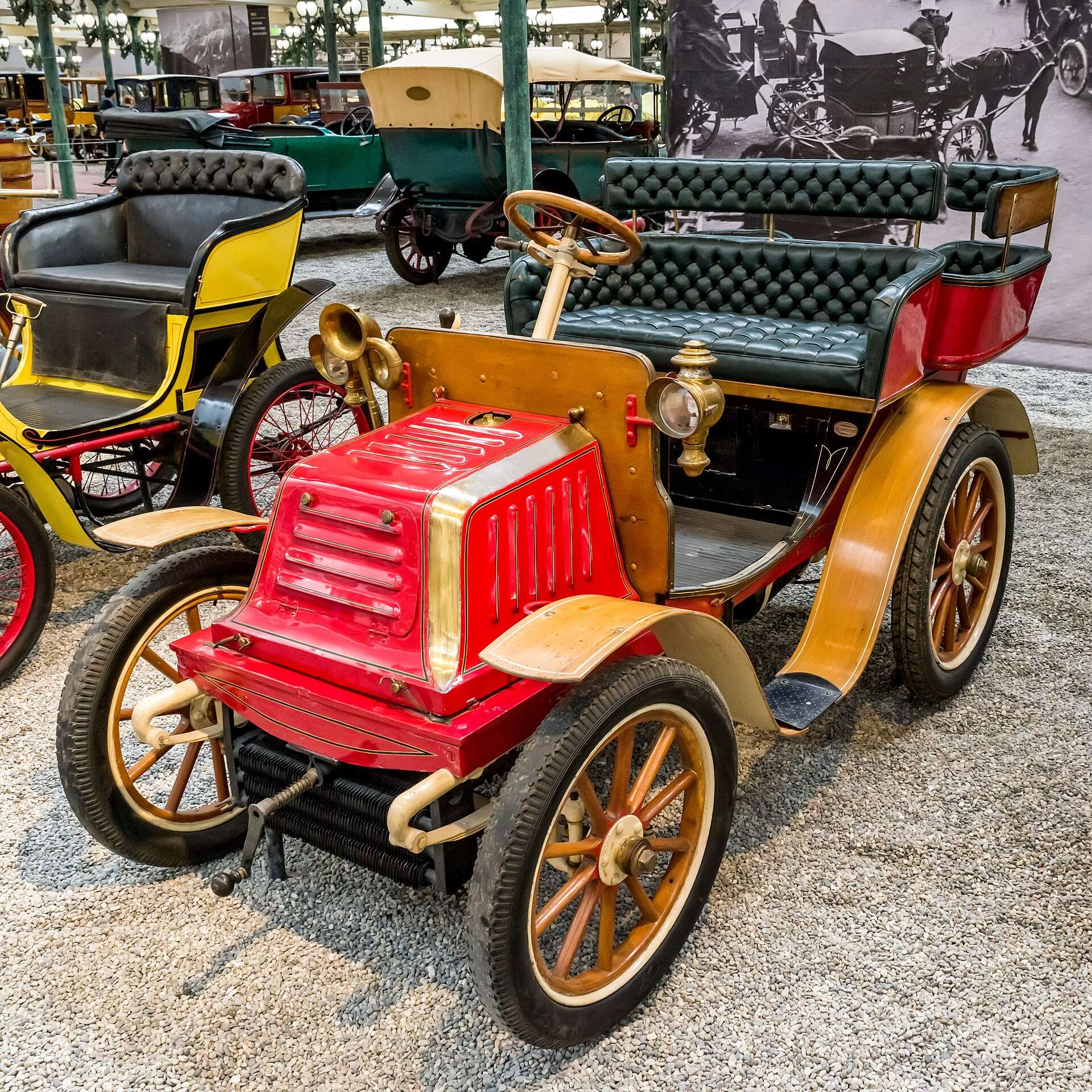 1903 Darracq rear-entrance tonneau veteran car