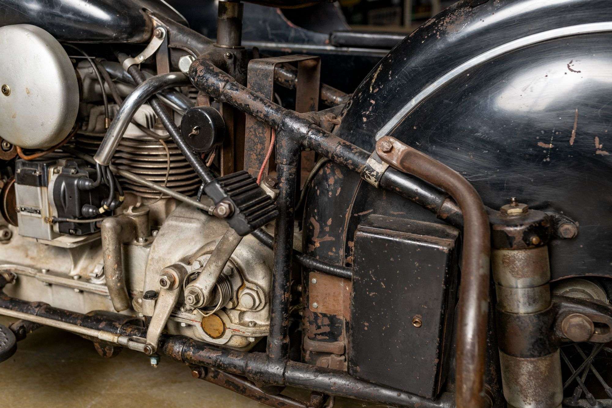 Inline four-cylinder engine of the 1941 Indian Four