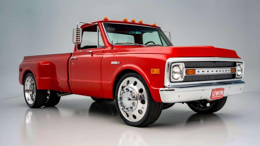 Custom 1970 Chevrolet C30 dually restomod truck