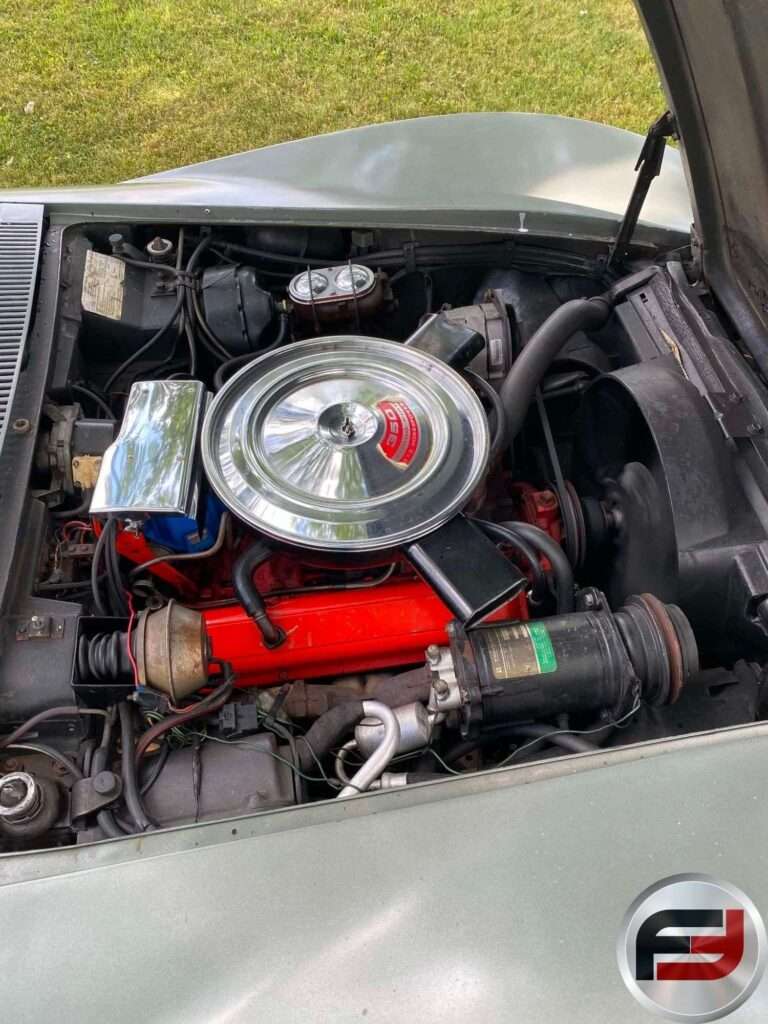 350 cubic-inch small-block V8 with chrome air cleaner in the 1972 Corvette