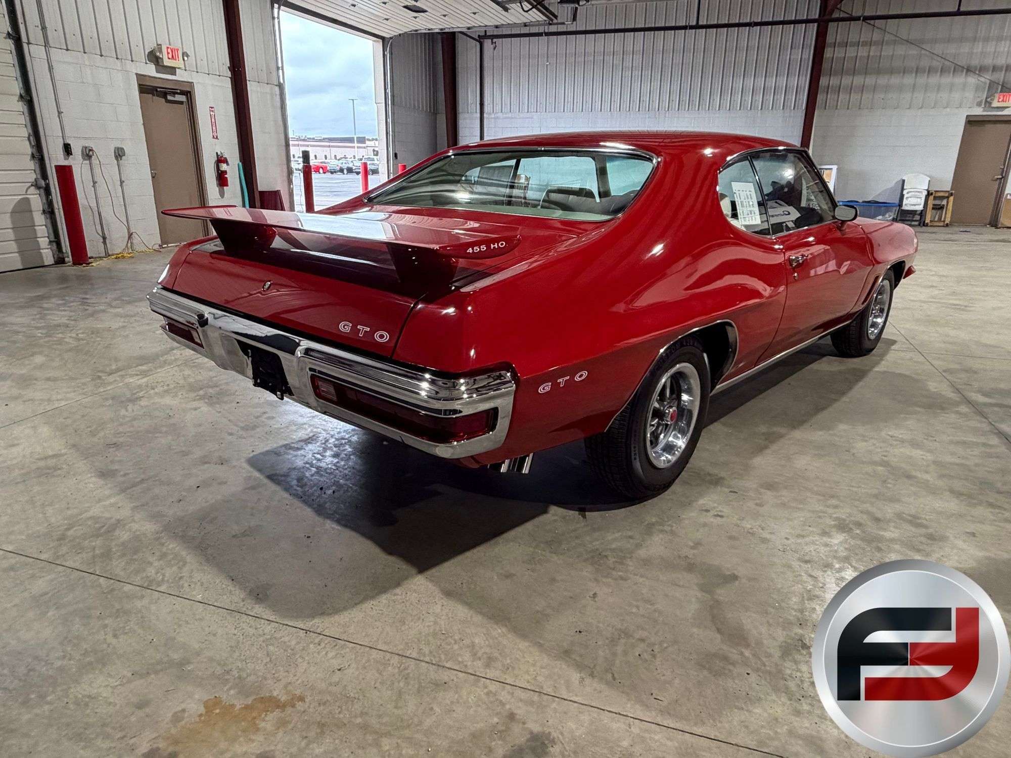 Rear three-quarter view of the 1972 Pontiac GTO with rear spoiler