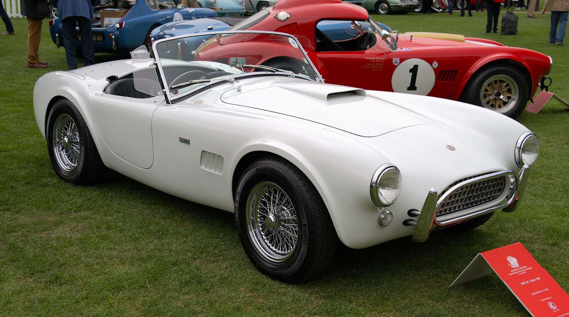 Front three-quarter view of a 1965 AC Cobra 289