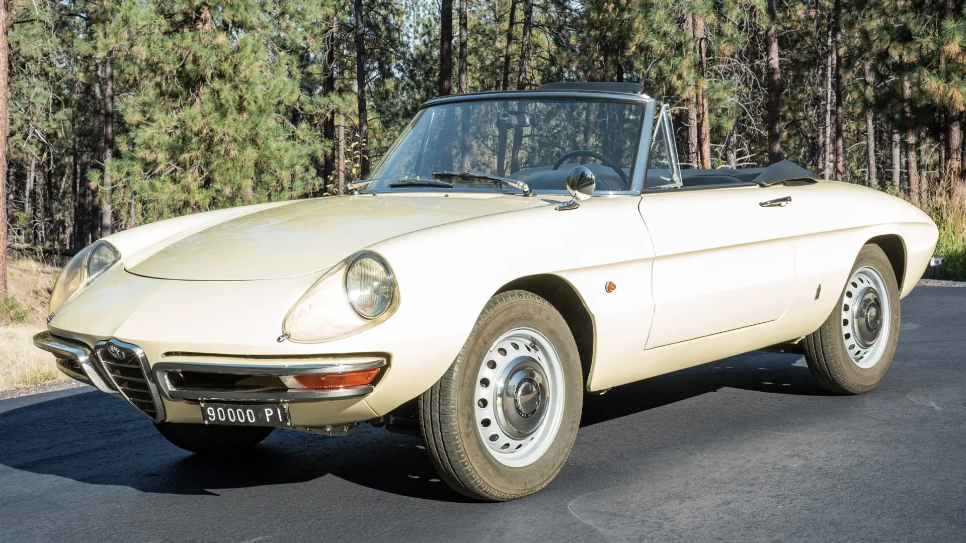 On an Alfa Romeo Duetto, Only a 1600 Is a Duetto. Here Is How to Prove It - featured image