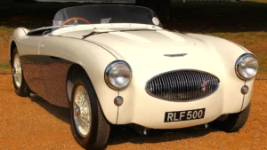 On an Austin-Healey 100S, Alloy Panels and Disc Brakes Prove Little. Recreations Have Both. - featured image