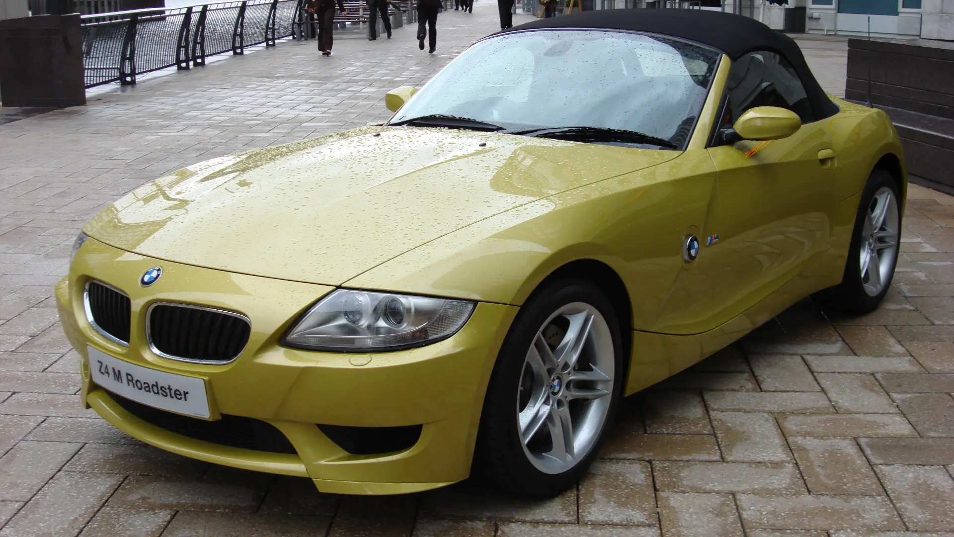 Honda S2000 vs BMW Z4 M Roadster: The Rarer Car Is the Cheaper One - featured image