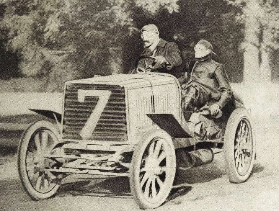 Vanderbilt Cup winner George Heath in 1904, as pictured in La Vie au Grand Air