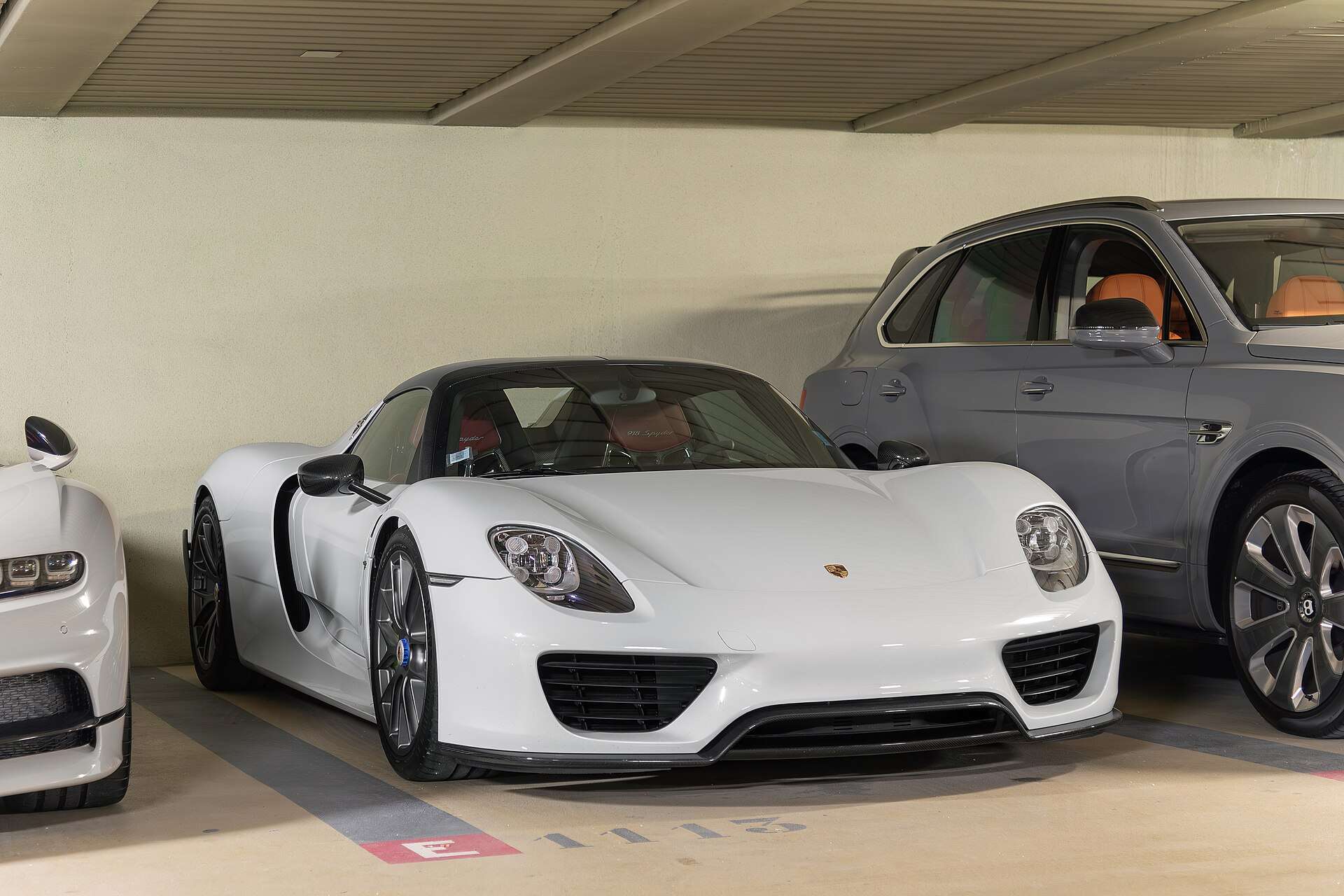 Porsche 918 Spyder with Weissach Package