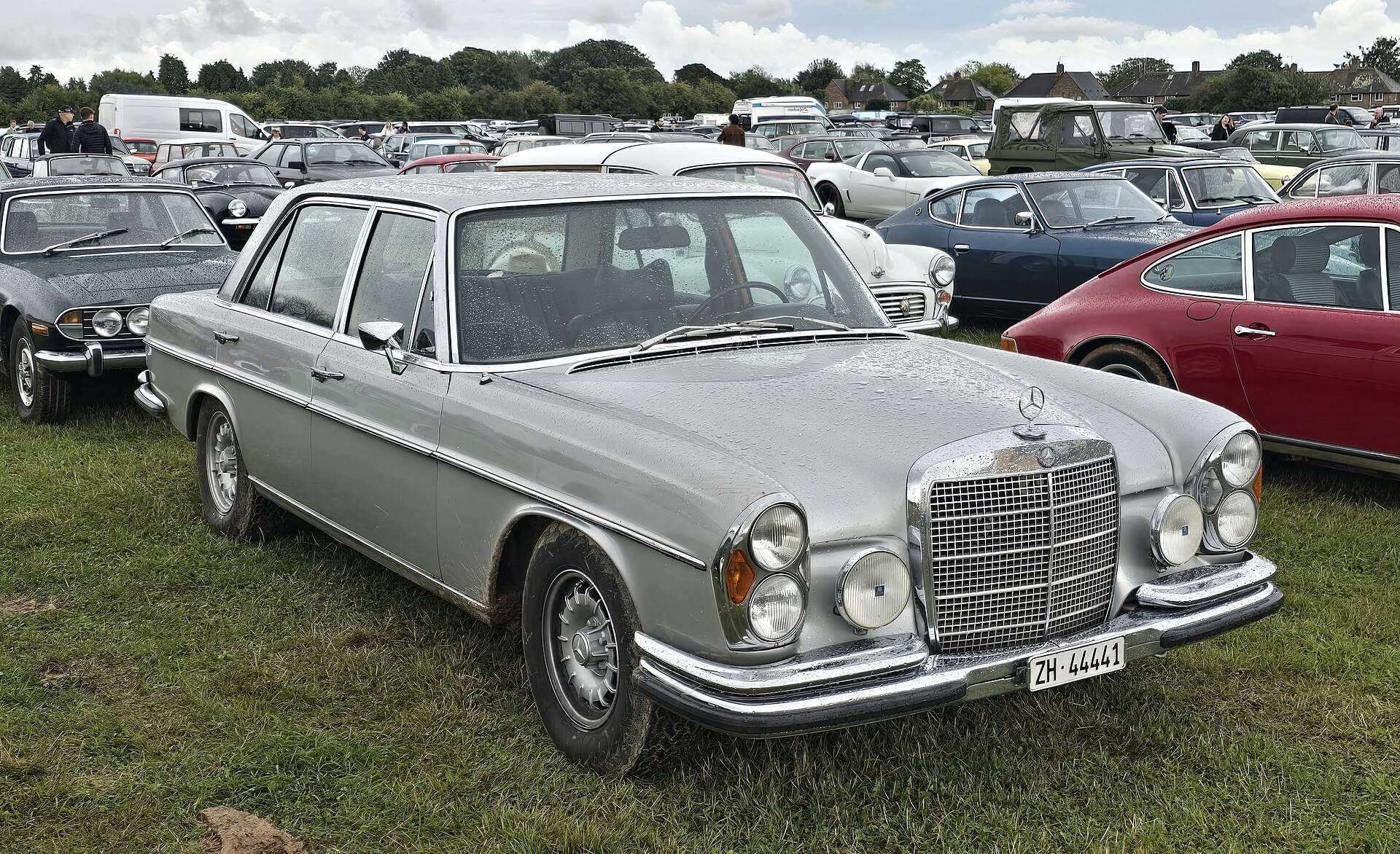 Mercedes-Benz 300 SEL 6.3 W109 saloon