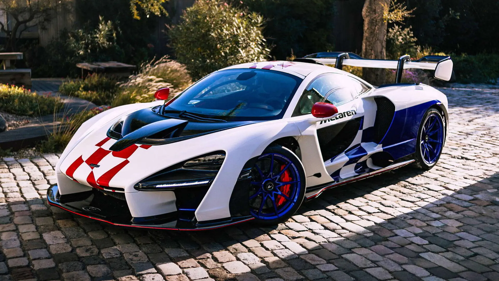 McLaren Senna in Fina Colours: A Rare Commission That Remembers the F1 GTR’s BMW Years - featured image