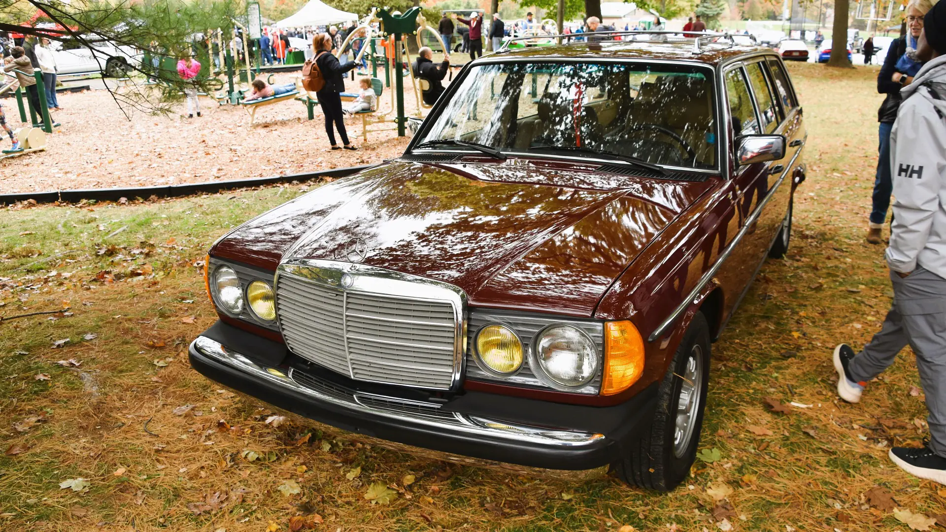 A $252,000 Mercedes Wagon Didn’t Re-Rate the W123. It Priced One Car. - featured image