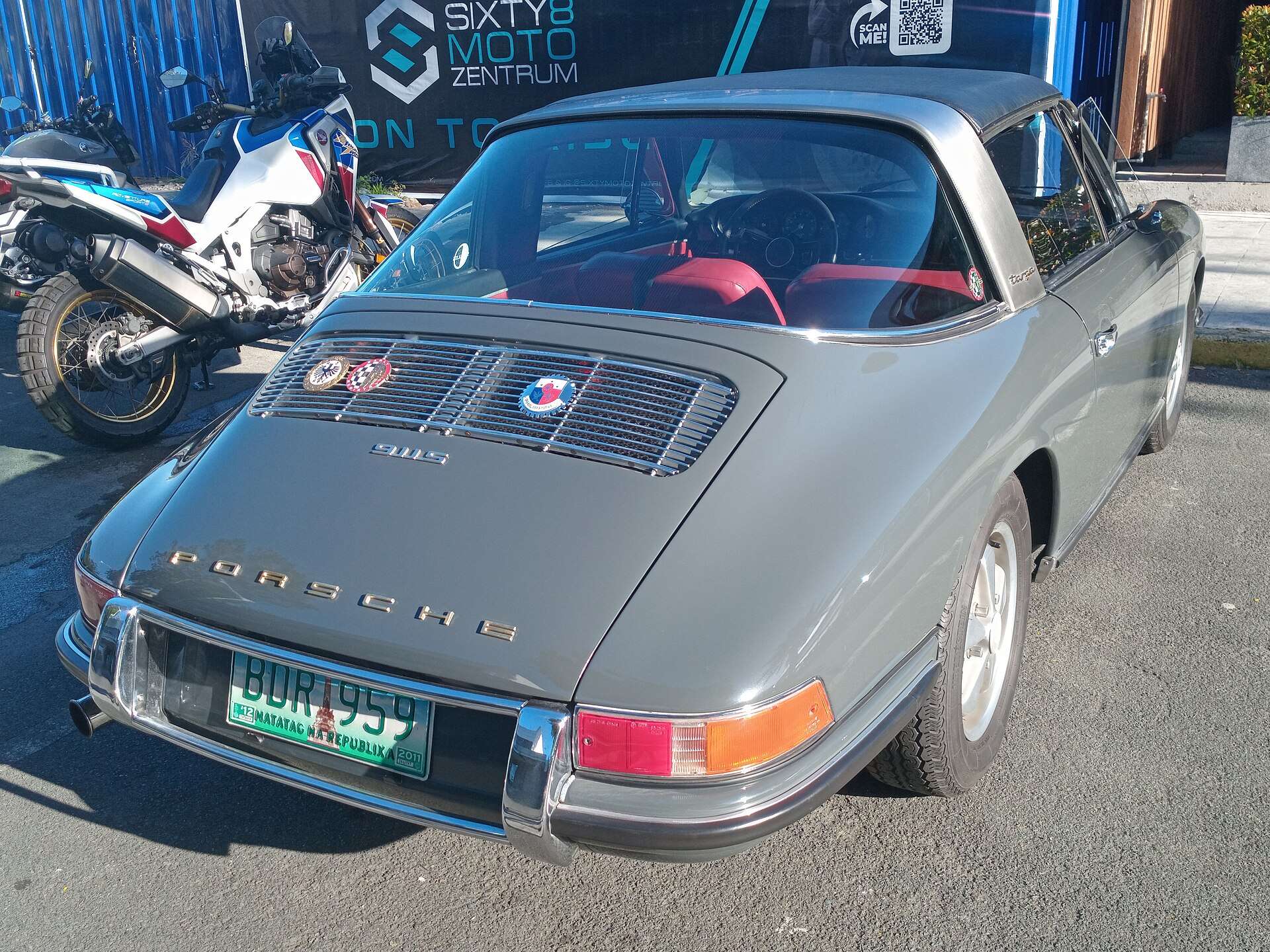 Rear view of a 1968 Porsche 911S Targa showing the engine lid and badging