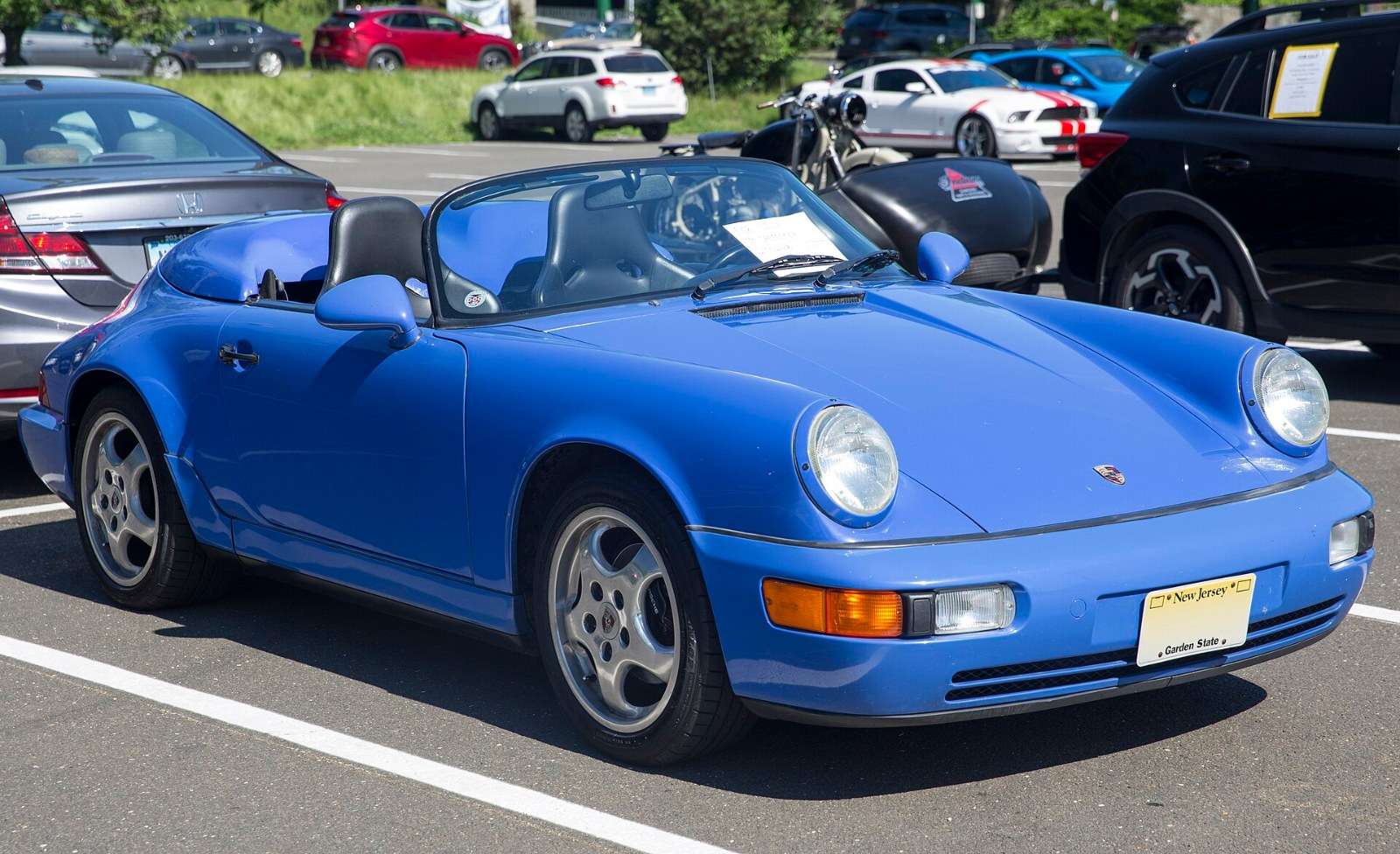 1994 Porsche 964 Speedster in Maritime Blue at the Greenwich Concours d’Elegance