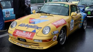 Lot of the Day: A 65,000-Mile 1996 Porsche 993 Carrera RS Is Bidding Near $200,000, and Its Paint Is the Open Question - featured image