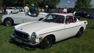 Volvo 1800 Buying Guide: Which Version to Buy, and Where the Rust Hides - featured image